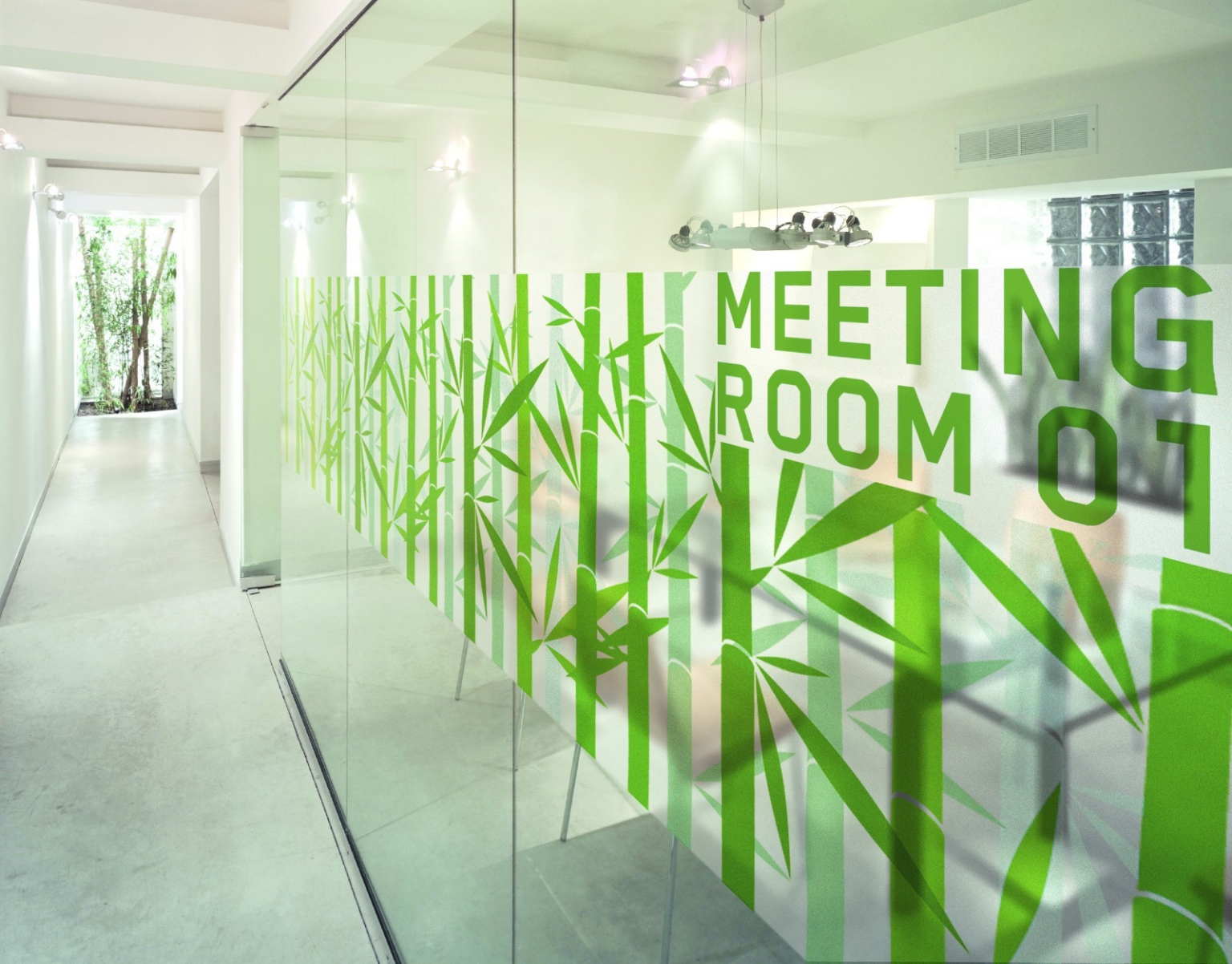 Die 7-Jahres-Transluzenzfolie ist ein farbintensives, aber lichtdurchlässiges Material, das sich ideal für die Werbung eignet.